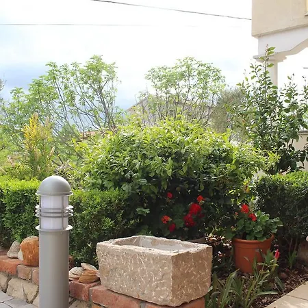 Appartement In Starigrad-paklenica 6786 *