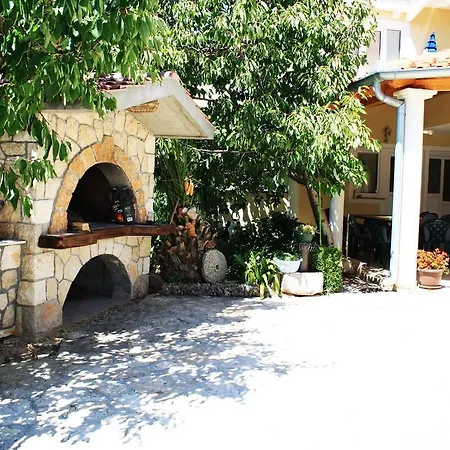 Appartement In Starigrad-paklenica 6786